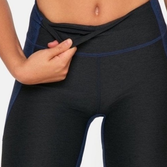 Outdoor Voices TechSweat Colorblock Gray Blue 3/4 Leggins Size M - Picture 2 of 10